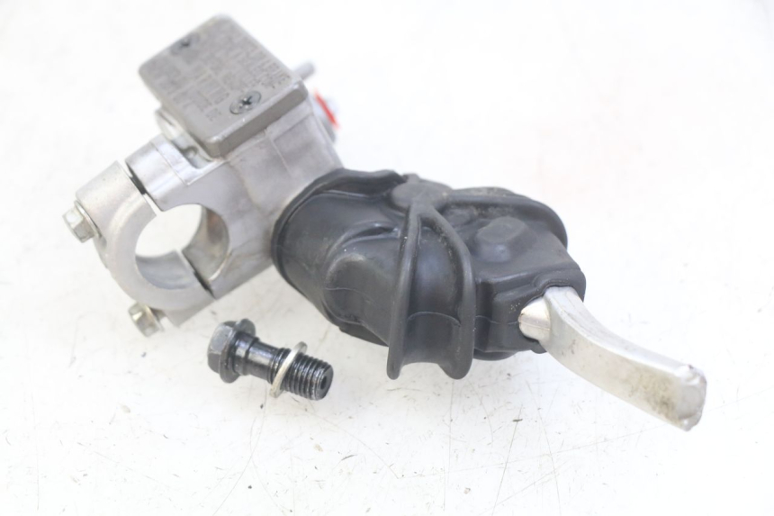 photo de FRONT MASTER CYLINDER KAWASAKI KX 85 (2001 - 2013) - Alternative perspective