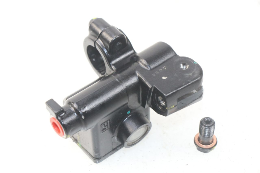 photo de FRONT BRAKE MASTER CYLINDER PIAGGIO LIBERTY IGET 4T 50 (2015 - 2020) - Component detail