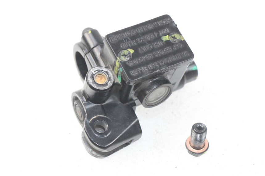 photo de FRONT BRAKE MASTER CYLINDER PIAGGIO LIBERTY IGET 4T 50 (2015 - 2020) - Technical close-up