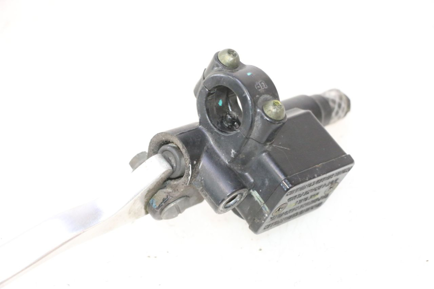 photo de FRONT BRAKE MASTER CYLINDER PIAGGIO LIBERTY IGET 4T 50 (2015 - 2020) - Zoom on usage condition