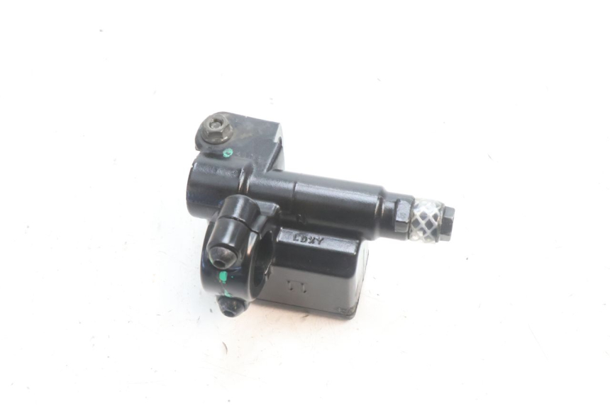 photo de FRONT BRAKE MASTER CYLINDER PIAGGIO LIBERTY IGET 4T 50 (2021 - 2025) - Fixing points details