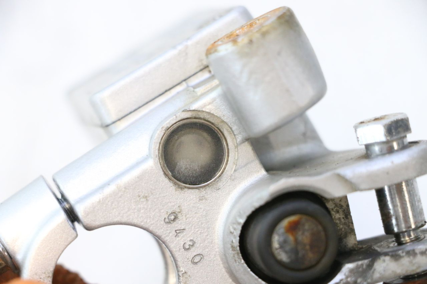 photo de FRONT BRAKE MASTER CYLINDER KYMCO LIKE 125 (2009 - 2016) - Alternative perspective