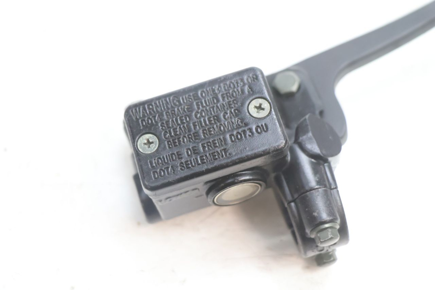 photo de FRONT BRAKE MASTER CYLINDER LONGJIA LJ50QT 8M 2T 50 (2010 - 2017) - Component detail