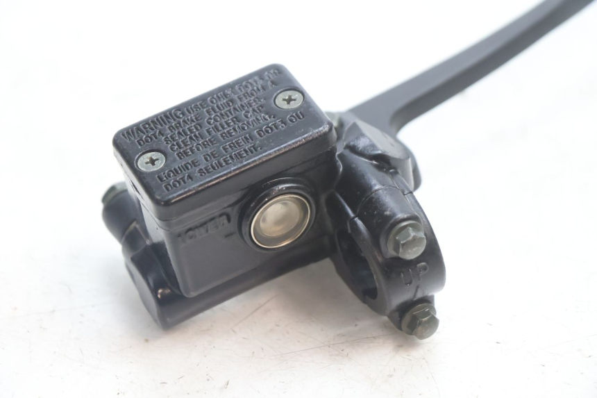photo de FRONT BRAKE MASTER CYLINDER LONGJIA LJ50QT 8M 2T 50 (2010 - 2017) - Alternative perspective