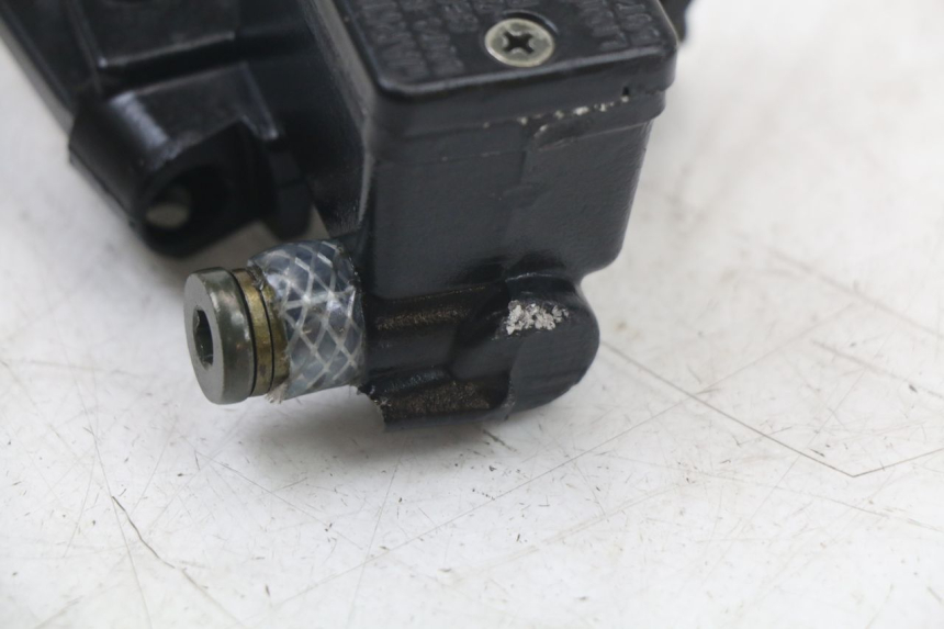 photo de FRONT BRAKE MASTER CYLINDER MASH LEGEND'R 4T 50 (2021 - 2025) - Surface and material condition