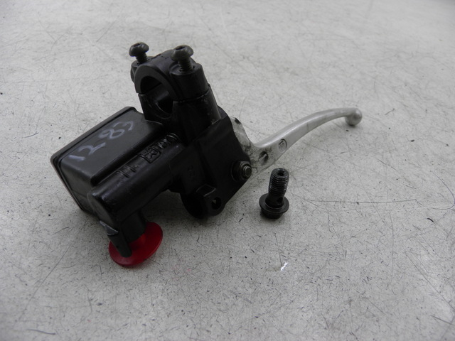 photo de FRONT BRAKE MASTER CYLINDER MBK WAAP 125 (2008 - 2013) - Alternative perspective