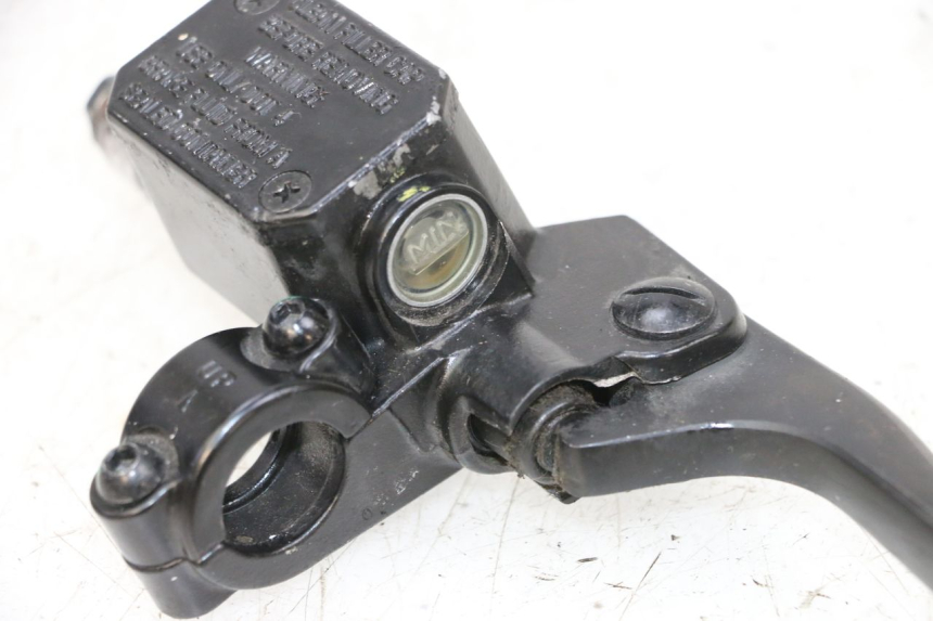 photo de FRONT BRAKE MASTER CYLINDER PIAGGIO MP3 HPE 300 (2019 - 2026) - Fixing points details