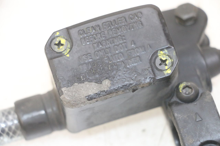 photo de FRONT BRAKE MASTER CYLINDER PIAGGIO MP3 LT 300 (2010 - 2016) - Technical close-up