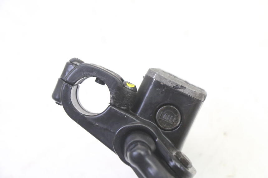 photo de FRONT MASTER CYLINDER PIAGGIO MP3 RL 250 (2006 - 2010) - Technical close-up