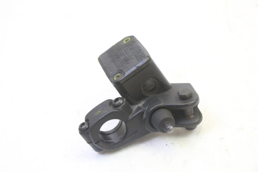 photo de FRONT BRAKE MASTER CYLINDER PIAGGIO MP3 125 (2006 - 2014) - Zoom on usage condition
