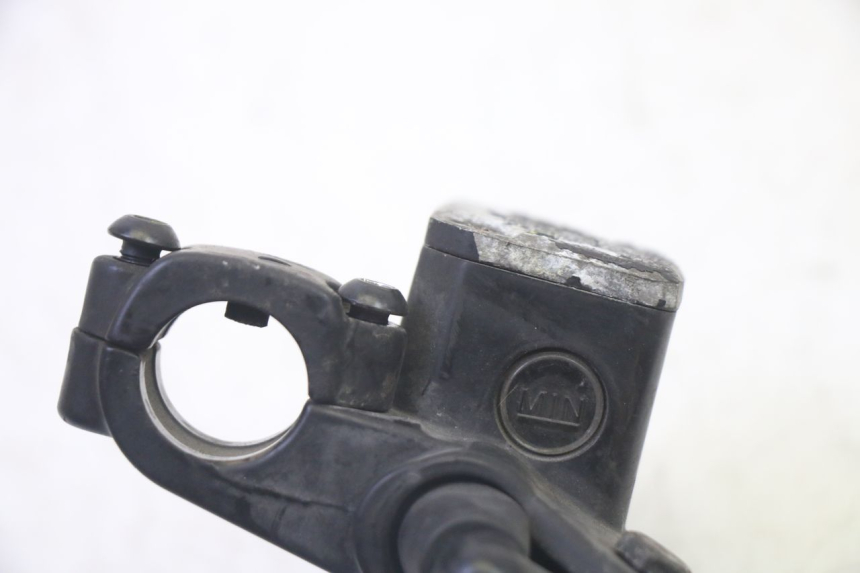 photo de FRONT MASTER CYLINDER PIAGGIO MP3 RL 250 (2006 - 2010) - Technical close-up