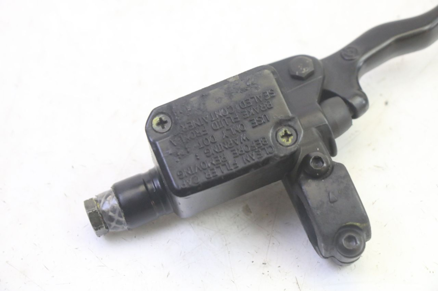 photo de FRONT MASTER CYLINDER PIAGGIO MP3 RL 250 (2006 - 2010) - Component detail