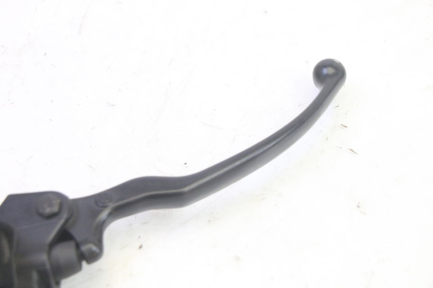 photo de FRONT MASTER CYLINDER PIAGGIO MP3 RL 250 (2006 - 2010) - Zoom on usage condition