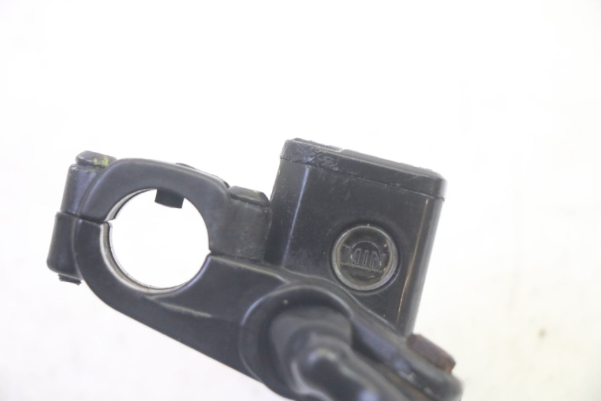 photo de FRONT MASTER CYLINDER PIAGGIO MP3 RL 250 (2006 - 2010) - Technical close-up