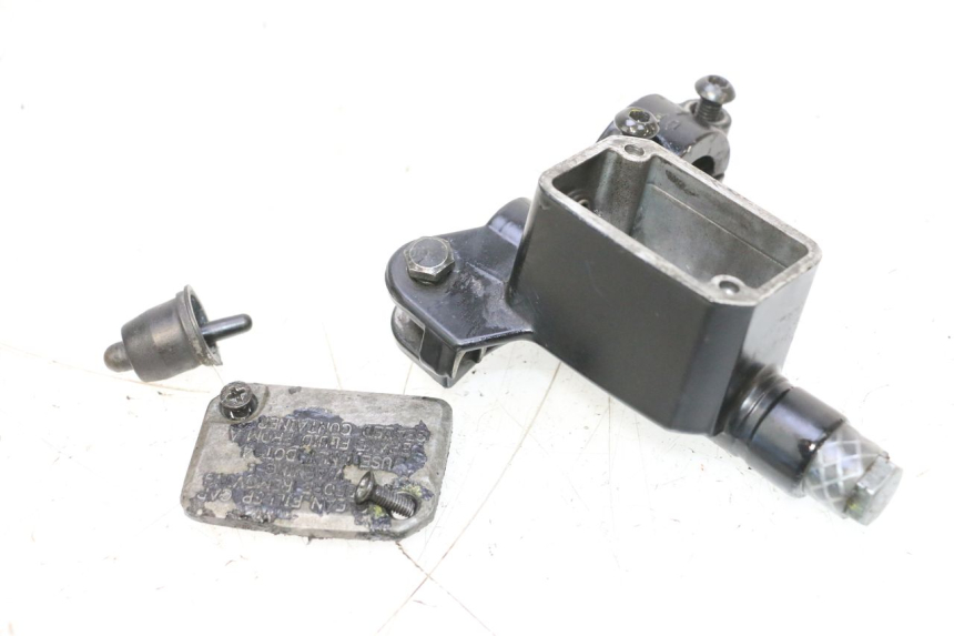 photo de FRONT MASTER CYLINDER PIAGGIO MP3 RL 250 (2006 - 2010) - Surface and material condition