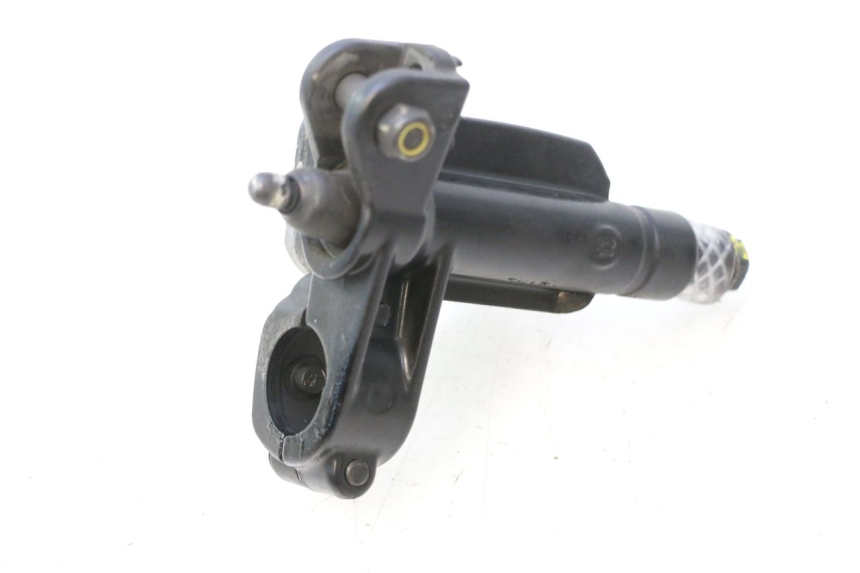 photo de FRONT BRAKE MASTER CYLINDER PIAGGIO MP3 500 (2011 - 2015) - Alternative perspective