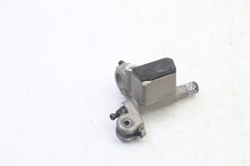 photo de FRONT BRAKE MASTER CYLINDER RIEJU MRT 50 (2018 - 2021) - Technical close-up