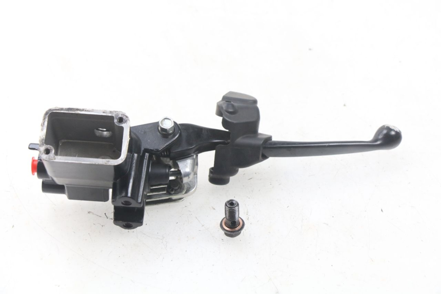 photo de FRONT BRAKE MASTER CYLINDER MBK MW TRYPTIK 125 (2017 - 2022) - Technical close-up