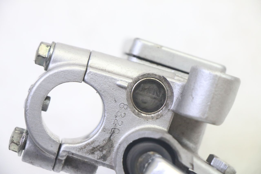 photo de FRONT BRAKE MASTER CYLINDER KYMCO LIKE 4T 50 (2019 - 2025) - Alternative perspective