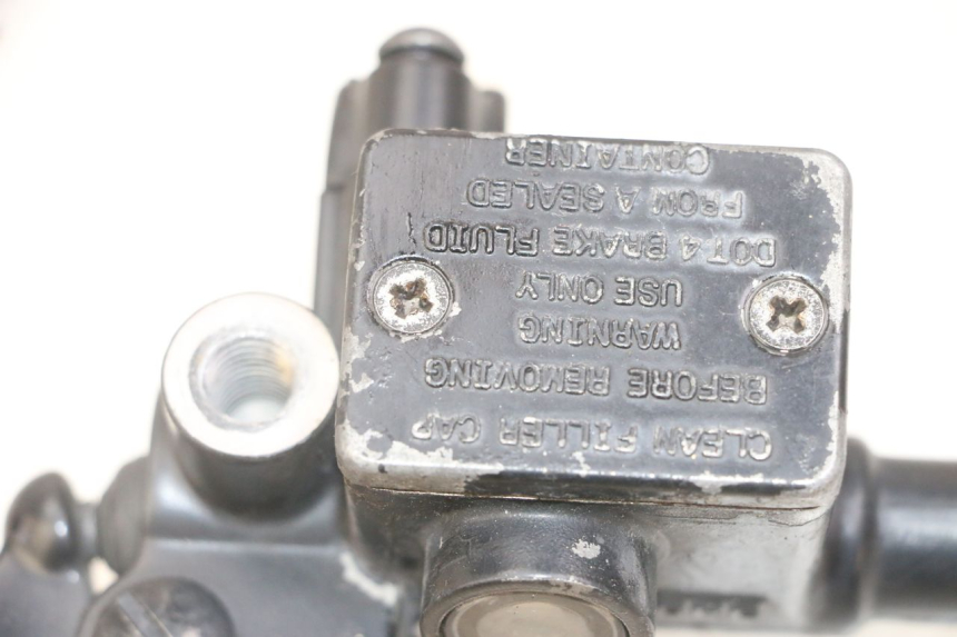 photo de FRONT BRAKE MASTER CYLINDER PIAGGIO NEW TYPHOON 50 (2018 - 2021) - Zoom on usage condition
