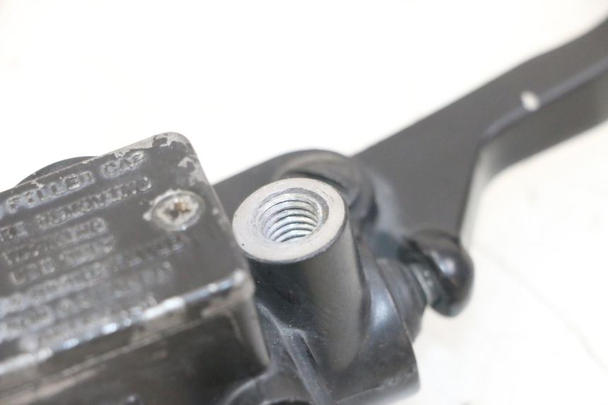 photo de FRONT BRAKE MASTER CYLINDER PIAGGIO NEW TYPHOON 50 (2018 - 2021) - Fixing points details