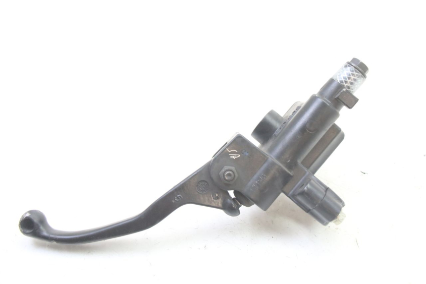 photo de FRONT BRAKE MASTER CYLINDER PIAGGIO NEW TYPHOON 50 (2018 - 2021) - Fixing points details