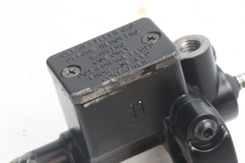 photo de FRONT BRAKE MASTER CYLINDER PIAGGIO NEW TYPHOON 50 (2018 - 2021) - Zoom on usage condition