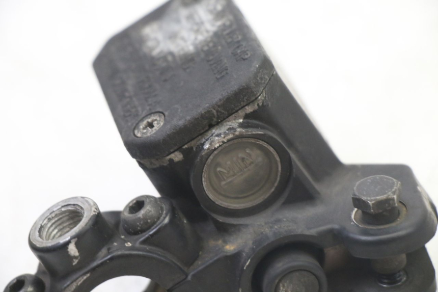 photo de FRONT BRAKE MASTER CYLINDER GILERA NEXUS 125 (2009 - 2013) - Technical close-up