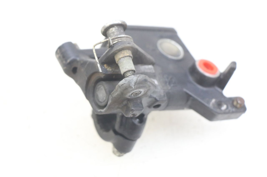 photo de FRONT BRAKE MASTER CYLINDER HONDA NHX LEAD 110 (2008 - 2010) - Zoom on usage condition
