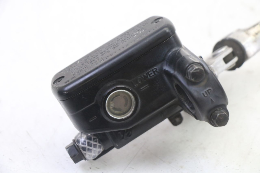 photo de FRONT BRAKE MASTER CYLINDER HONDA NTV DEAUVILLE ABS 700 (2007 - 2016) - Zoom on usage condition