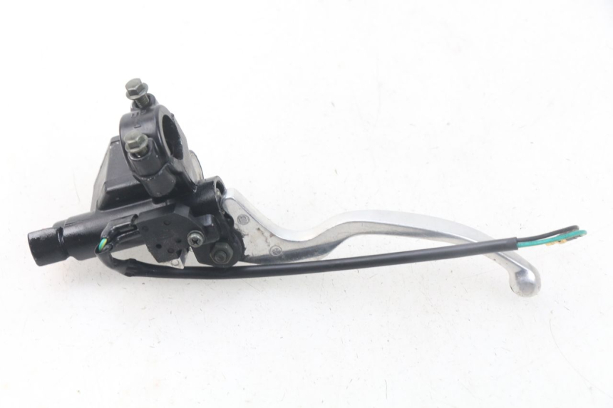 photo de FRONT MASTER CYLINDER SYM ORBIT III 3 4T 50 (2018 - 2021) - Zoom on usage condition