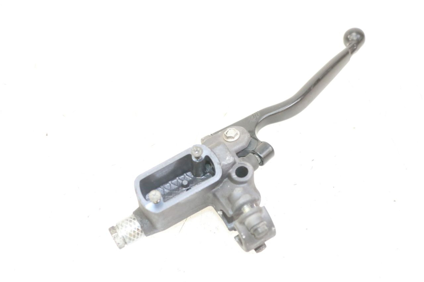 photo de FRONT MASTER CYLINDER PEUGEOT ELYSTAR 50 (2002 - 2014) - Technical close-up