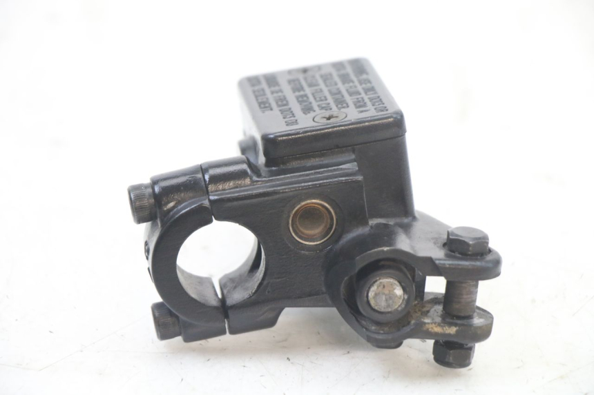 photo de FRONT BRAKE MASTER CYLINDER PEUGEOT KISBEE 4T 50 (2018 - 2022) - Technical close-up