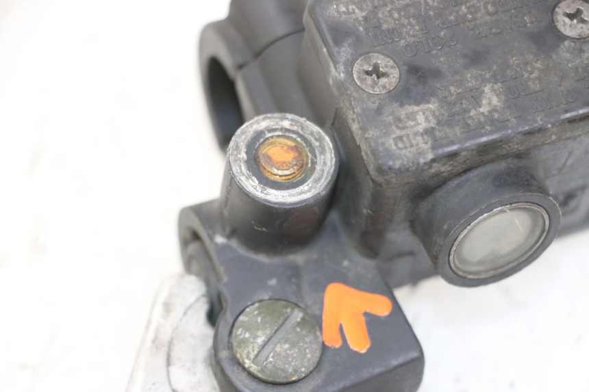 photo de FRONT BRAKE MASTER CYLINDER PIAGGIO VESPA GRANTURISMO 200 (2004 - 2005) - Fixing points details