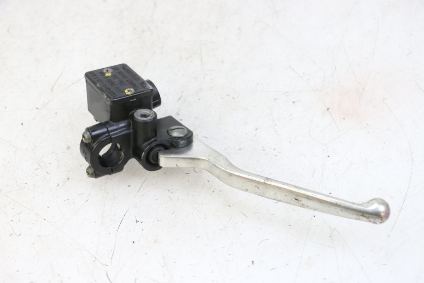 photo de FRONT BRAKE MASTER CYLINDER PIAGGIO VESPA S 2T 50 (2007 - 2014) - Fixing points details