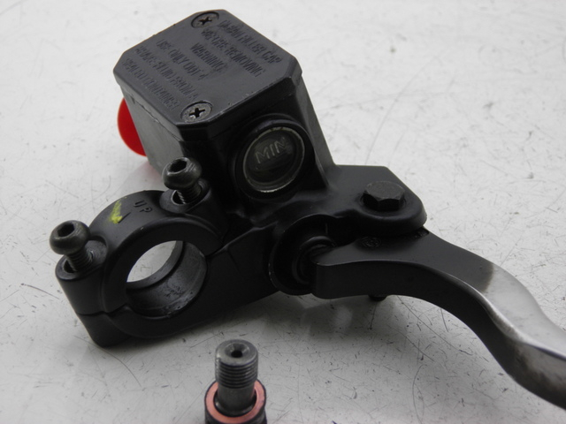 photo de FRONT BRAKE MASTER CYLINDER PIAGGIO X8 STREET 125 (2006 - 2007) - Product overview