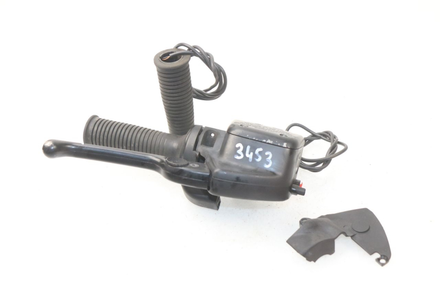 photo de FRONT BRAKE MASTER CYLINDER BMW R GS 1150 (1999 - 2004) - Main view