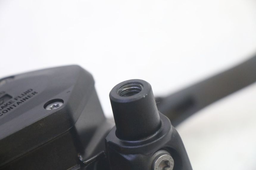 photo de FRONT BRAKE MASTER CYLINDER BMW R GS 1250 (2021 - 2024) - Zoom on usage condition