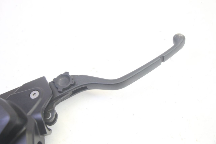 photo de FRONT BRAKE MASTER CYLINDER BMW R GS 1250 (2021 - 2024) - Alternative perspective