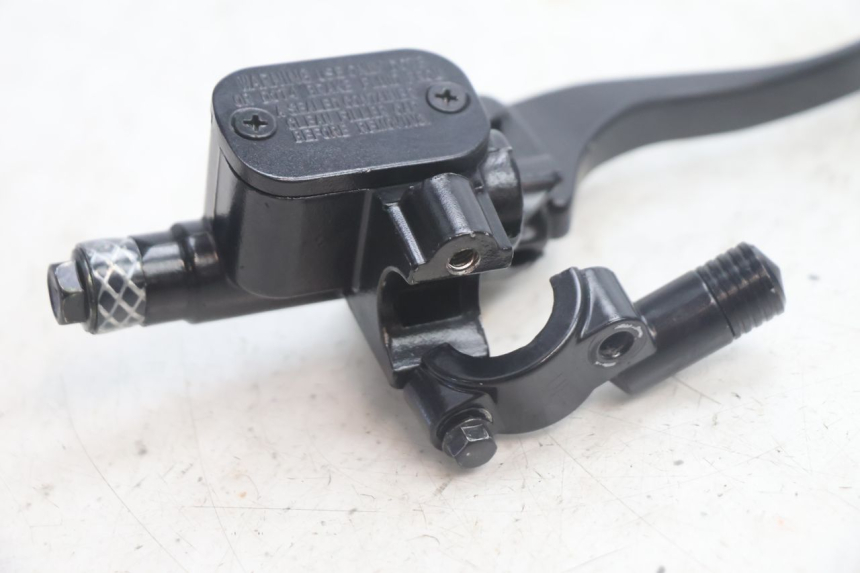 photo de FRONT BRAKE MASTER CYLINDER JM MOTORS R-MAX TECH 50 (2024 - 2026) - Alternative perspective