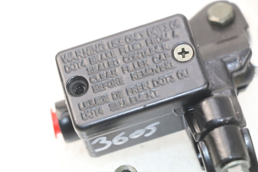 photo de FRONT BRAKE MASTER CYLINDER APOLLO RFZ 150 - Alternative perspective