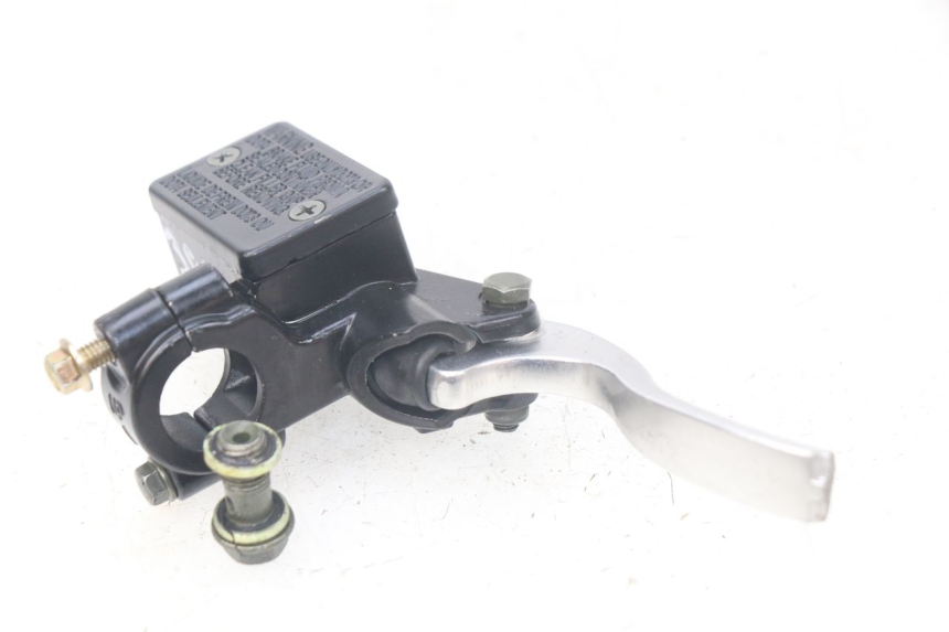 photo de FRONT BRAKE MASTER CYLINDER APOLLO RFZ 150 - Zoom on usage condition