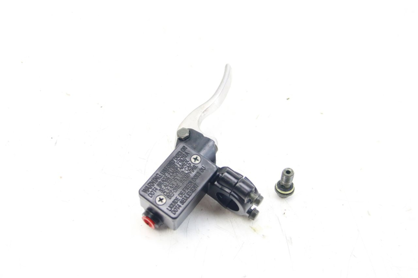 photo de FRONT BRAKE MASTER CYLINDER APOLLO RFZ 125 - Zoom on usage condition