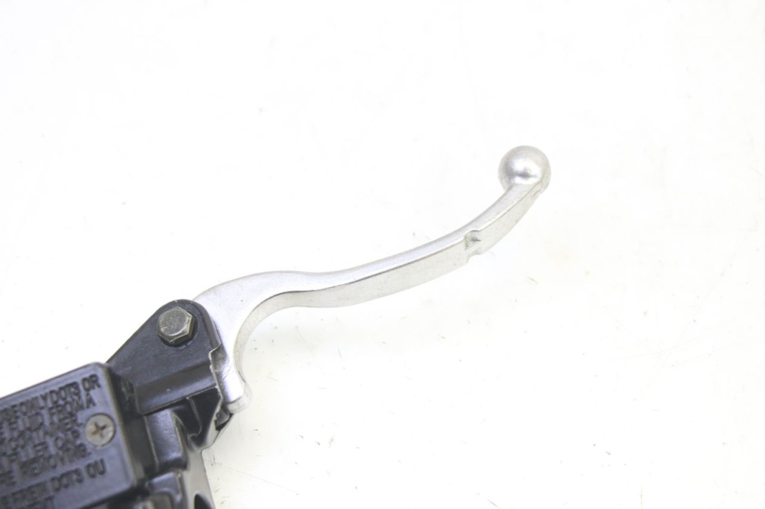 photo de FRONT BRAKE MASTER CYLINDER APOLLO RFZ 125 - Zoom on usage condition