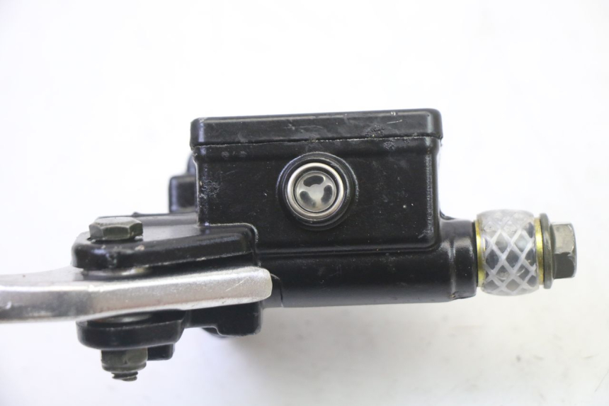 photo de FRONT BRAKE MASTER CYLINDER APOLLO RFZ 125 - Technical close-up