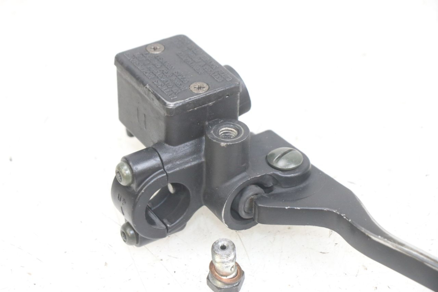 photo de FRONT MASTER CYLINDER GILERA RK 50 (1996 - 1999) - Alternative perspective