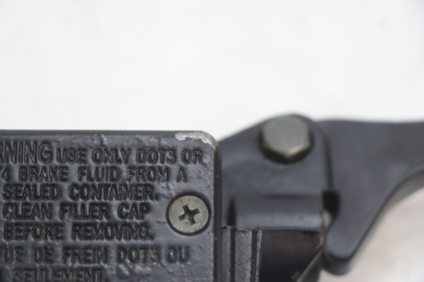photo de FRONT MASTER CYLINDER TNT MOTOR ROMA 10' 2T 50 (2011 - 2018) - Zoom on usage condition