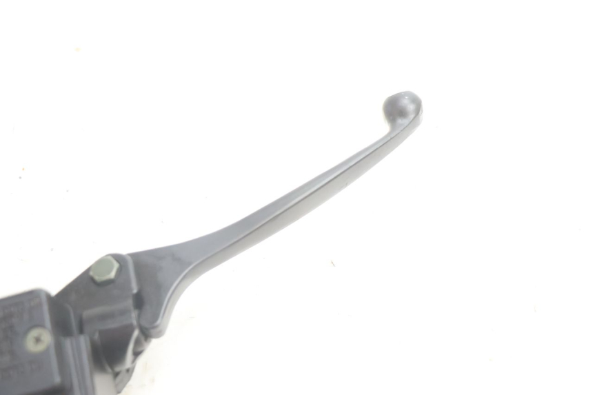 photo de FRONT BRAKE MASTER CYLINDER TNT MOTOR ROMA 12' 2T 50 (2007 - 2018) - Zoom on usage condition