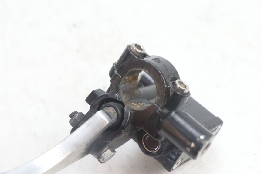 photo de FRONT BRAKE MASTER CYLINDER JM MOTORS SANTANA EVO 50 (2024 - 2026) - Surface and material condition