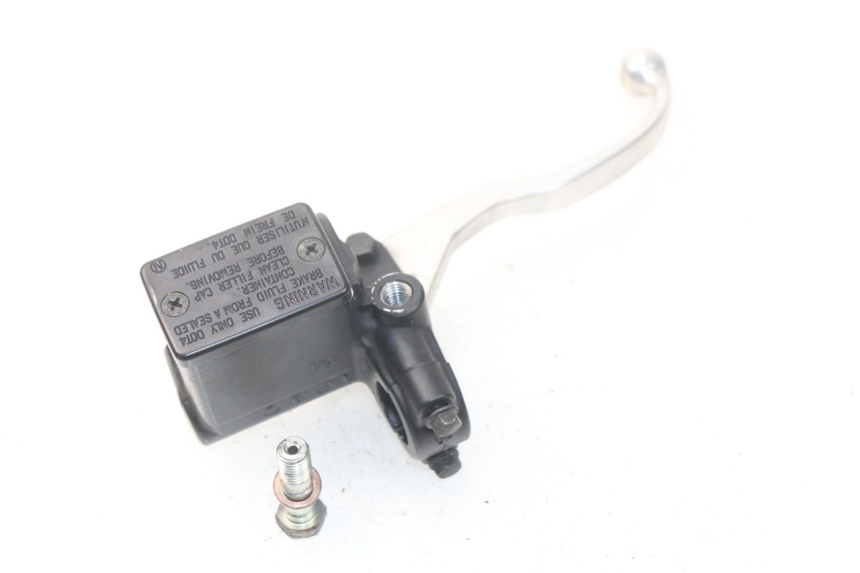 photo de FRONT BRAKE MASTER CYLINDER PEUGEOT SATELIS 500 (2007 - 2013) - Product overview
